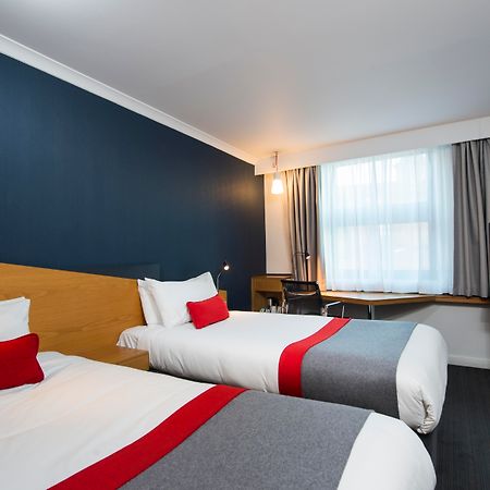 Holiday Inn Express Peterborough, An Ihg Hotel Zewnętrze zdjęcie