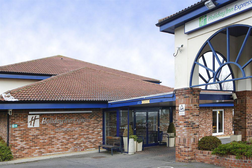 Holiday Inn Express Peterborough, An Ihg Hotel Zewnętrze zdjęcie