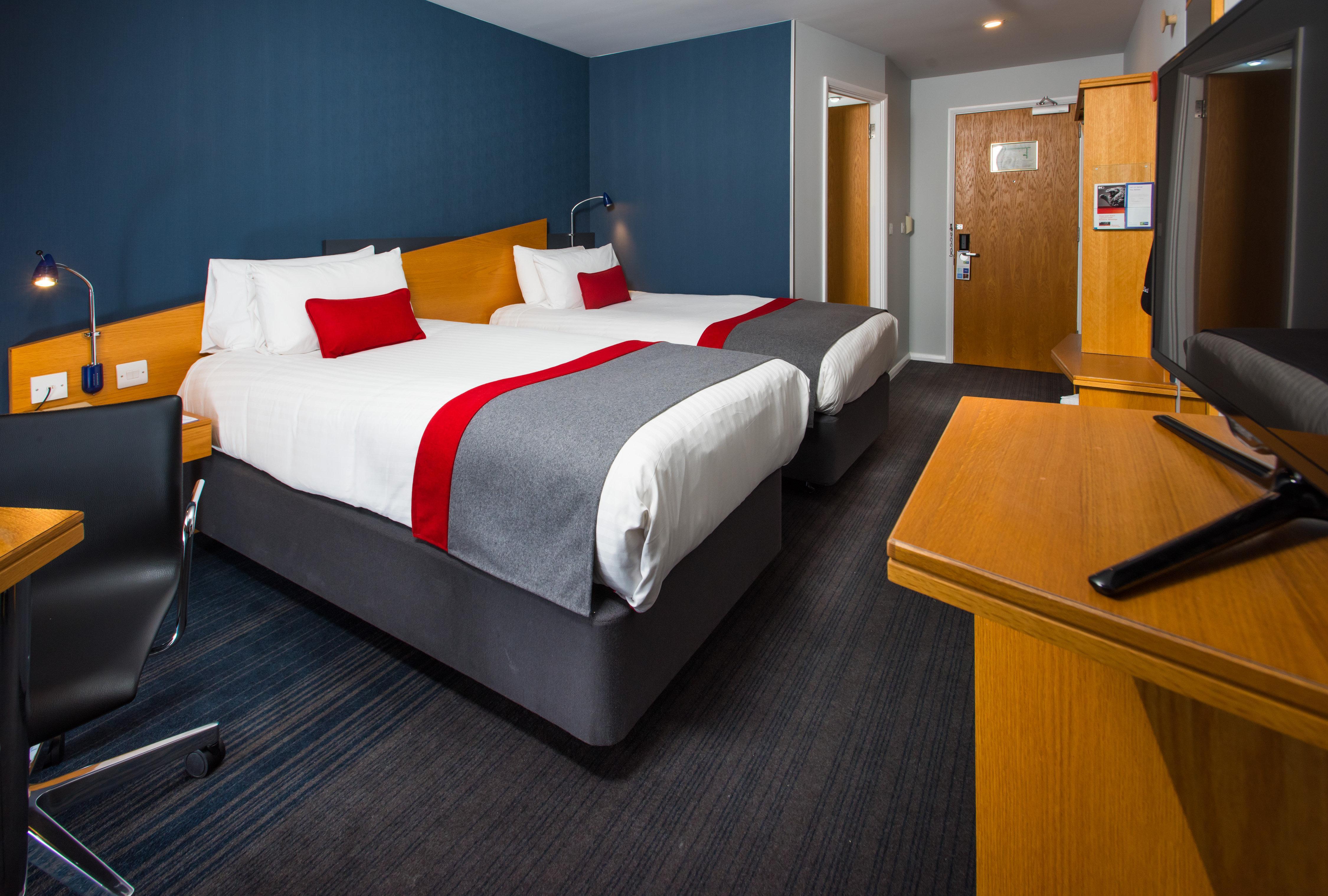 Holiday Inn Express Peterborough, An Ihg Hotel Zewnętrze zdjęcie